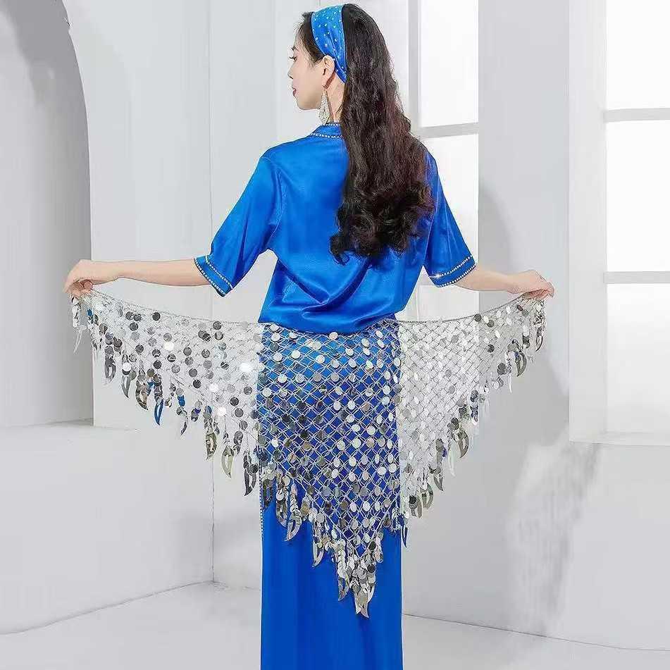 **Sciarpa a Triangolo in Rame per Danza del Ventre con Catena in Vita**