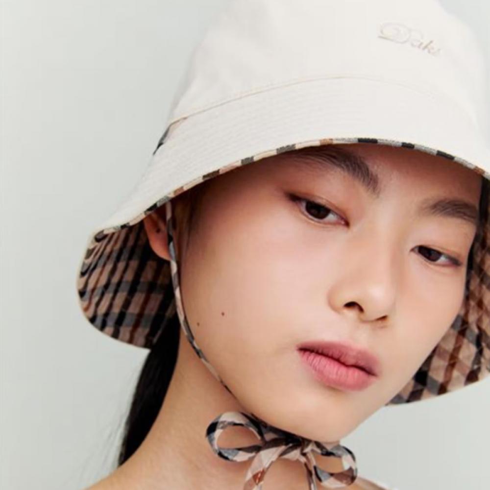 Daks Reversible Check Strap 2 Ways Bucket Hat Dche6e412iv Single option