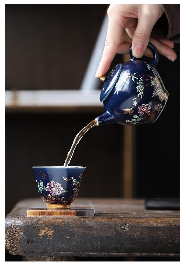 Sky Blue Gold-Accented Small Teacup Set for Home, Personalized Kung Fu Tea Tasting, Six-Cup Gift Box for Gifting.