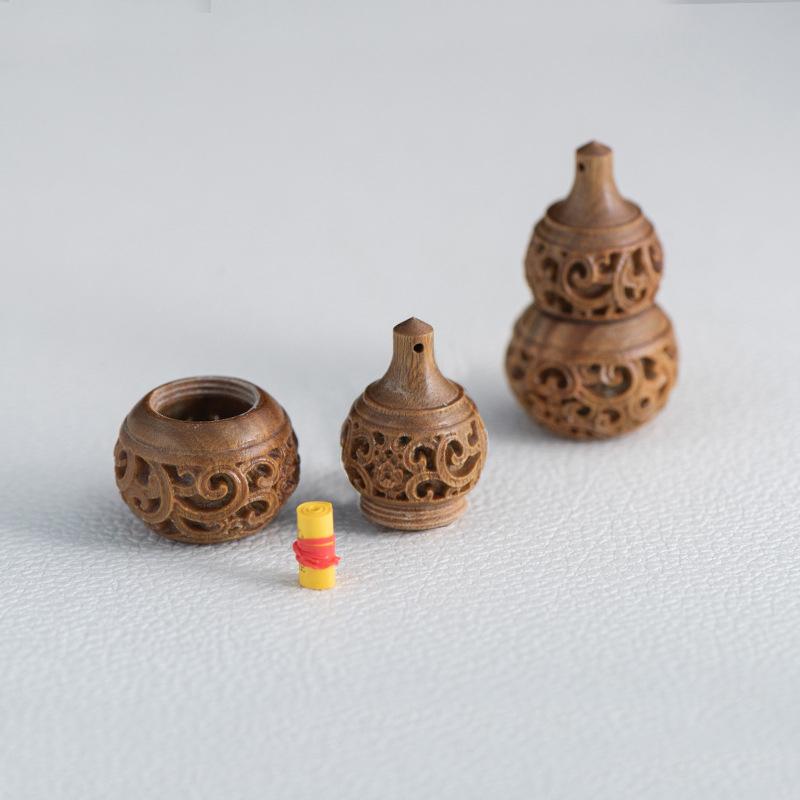 1Pc Hollow Box Pendant Accessories Portable Mini Lotus Sandalwood Sachet Medicine Pill Case Rescue Storage