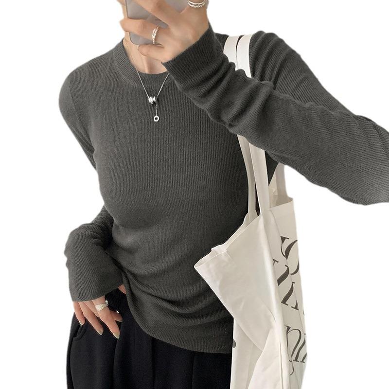 Gelber Innenschicht Dünnstrickpullover für Damen Temperament Sanft und Schlank geschnittenes Oberteil