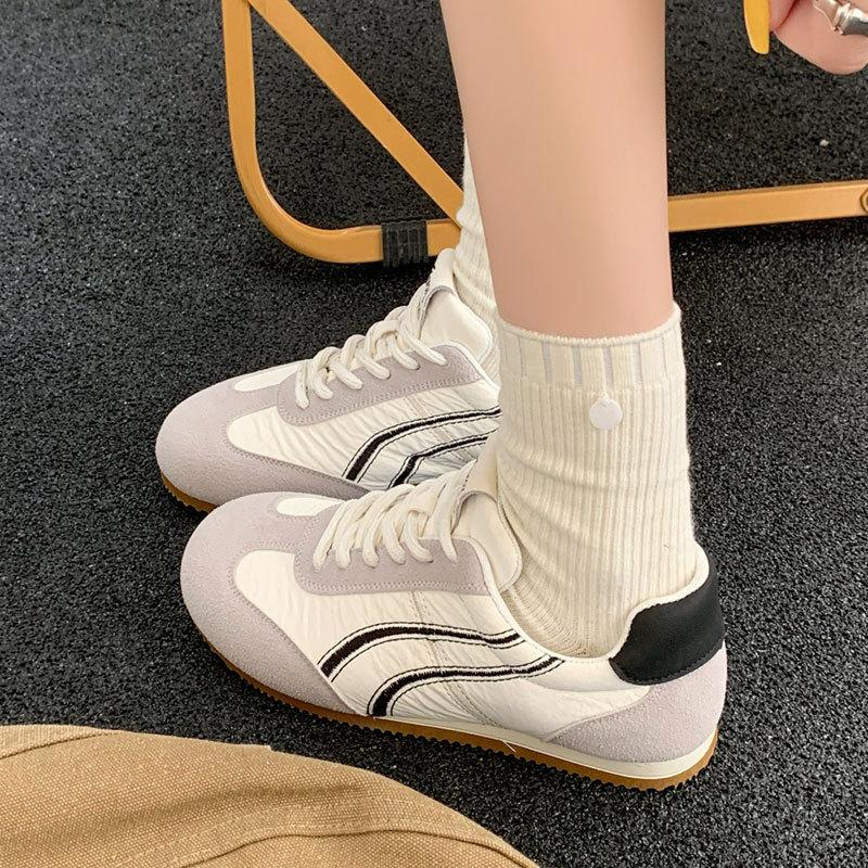 Retro lace-up casual sports shoes women's 2025 spring new versatile flat-bottomed Dexun Forrest Gump shoes color matching white shoes