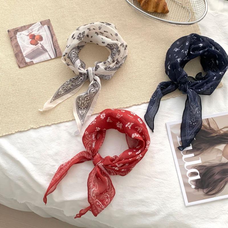 Cashew Flower Silk Scarf, Scarf, New Retro Headscarf, Headband, Jeans, Waist Accessories, Triangular Scarf, Waist Fart Curtain.