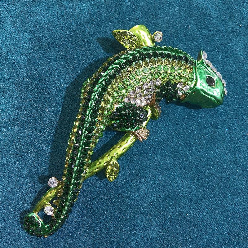 SKEDS Classic Women Men Vintage Crystal Lizard Badges Brooch Fashion Baroque Boutique Shining Pin For Ladies's Clothing Coat