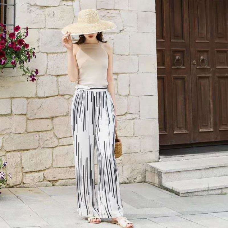 French Large Brim Shade White Edge Hepburn Bell Straw Straw Hat Sun Protection Holiday Ins Export Beach Hat