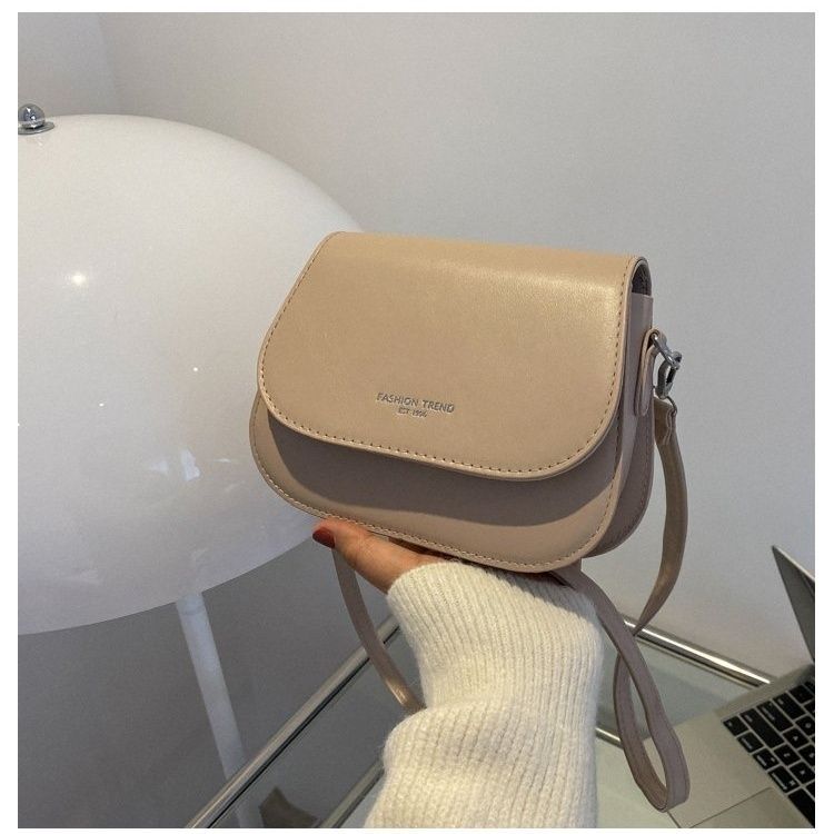 

French small bag women s 2025 new trendy Korean version texture versatile shoulder bag fashionable foreign messenger saddle bag women one size fits all хаки
