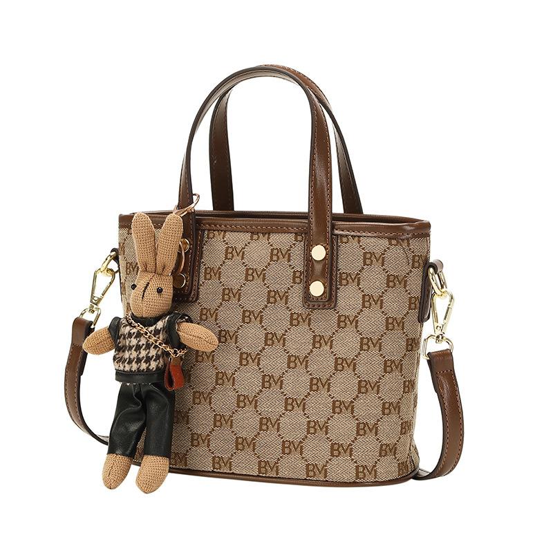 Korean Version of Simple Women's Bag New Summer Vegetable Basket Handbag Handbag One Shoulder Crossbody Bag Fashionable Printed Bucket Bag