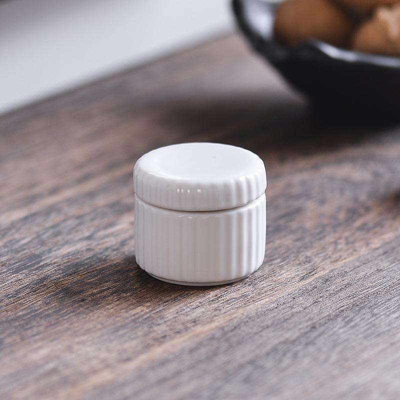 Mini Glaze Ceramic Jars 15-50ml Airtight Spice Containers Kitchen Tea Coffee Storage Canisters Home Organization