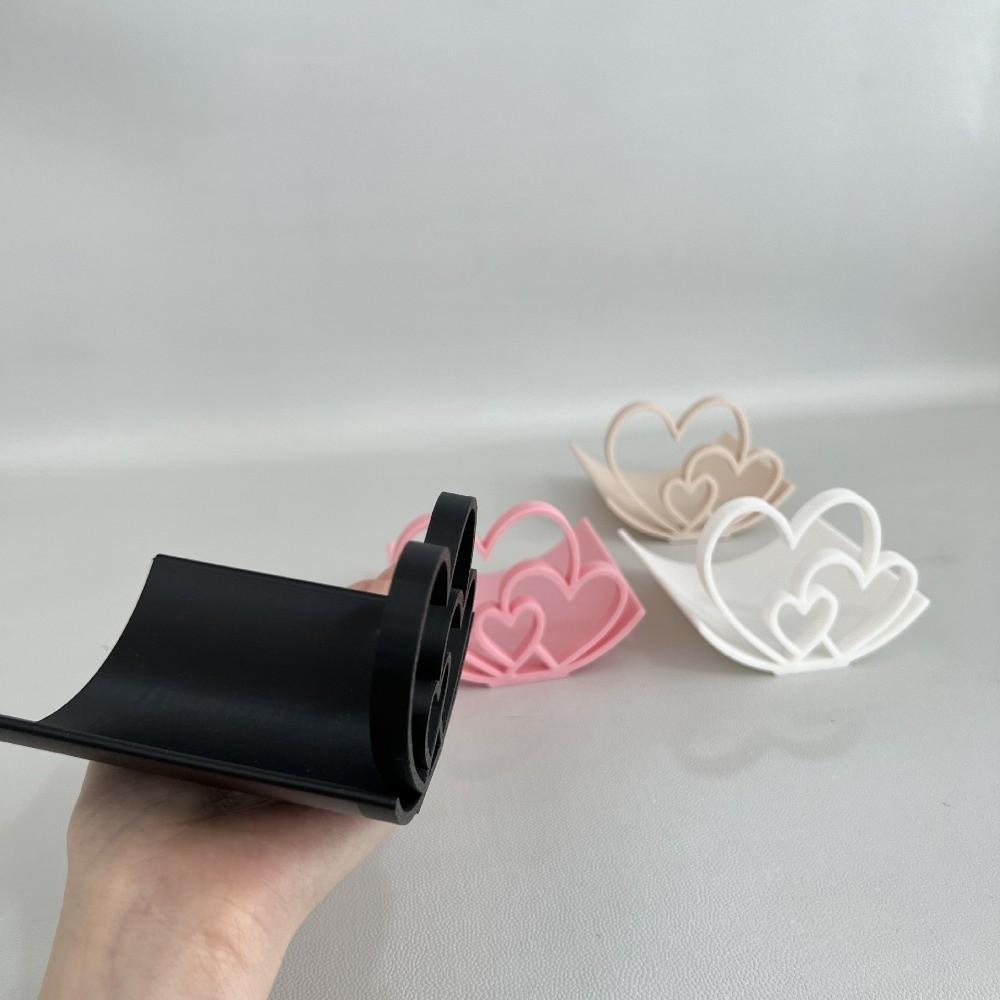 Heart-shaped Toilet Roll Holder 3D Printed No-slip Base Toilet Paper Rack Rust-proof Stable Tissue Hanger Valentine's Day