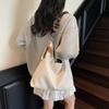 High sense niche designer bag women's 2025 new autumn and winter handbag fashion shoulder underarm bag messenger bag