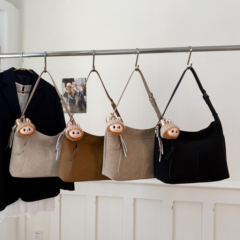 Retro commuter messenger bag 2025 autumn new fashion versatile casual large capacity shoulder bag foreign tote bag