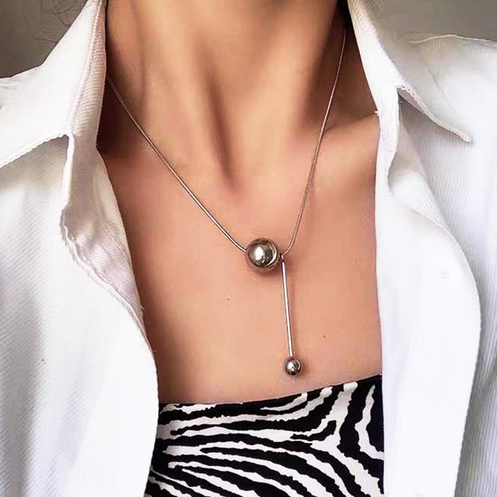 Charm Gold Metal Ball Pendant Necklace for Women Temperament Design Long Collar Jewelry Accessories Party Gift