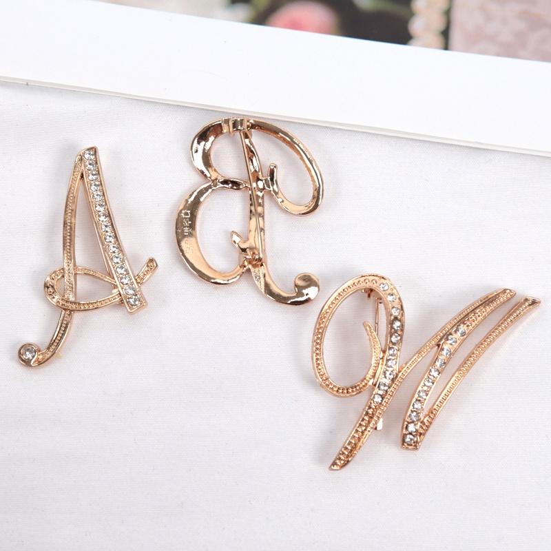 Fashion Women Rhinestone Brooch A-Z English Letter Gold Color Metal Pins Crystal Alphabet Jewelry Shirt Clothes Accessories Gift