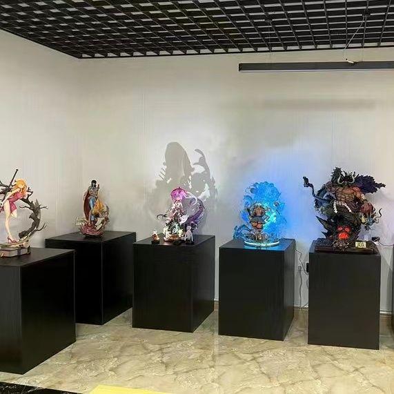 Wooden Square Display Stand Platform for Crafts and Mannequins