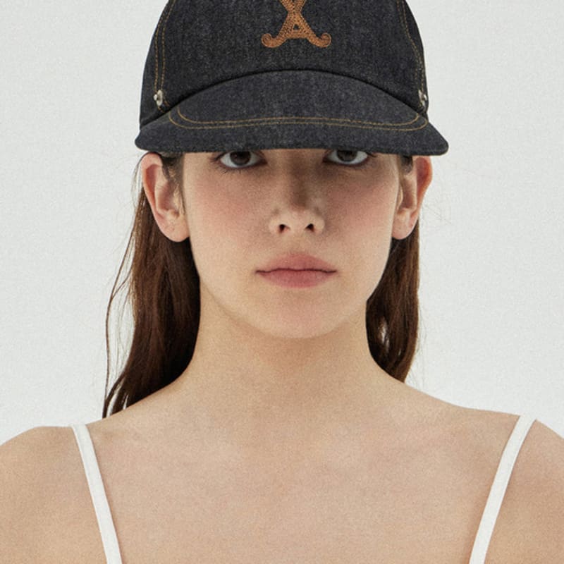 

VARZAR VA Curved Denim Stitch Detail 5-Panel Ball Cap Black FREE