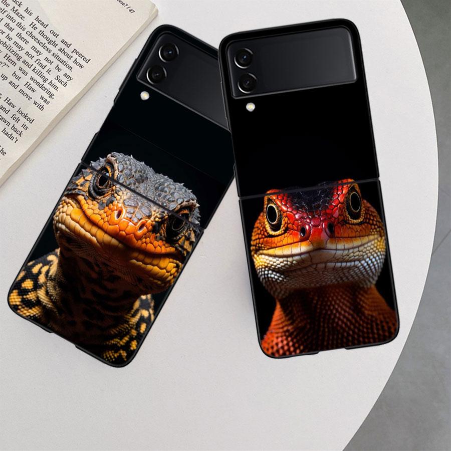 Lizards and Geckos Have Big Eyes Phone Case For Samsung Z Flip 7 6 5G Galaxy Z Flip 5 4 3 Black Hard Cell Cover Luxury PC Shell