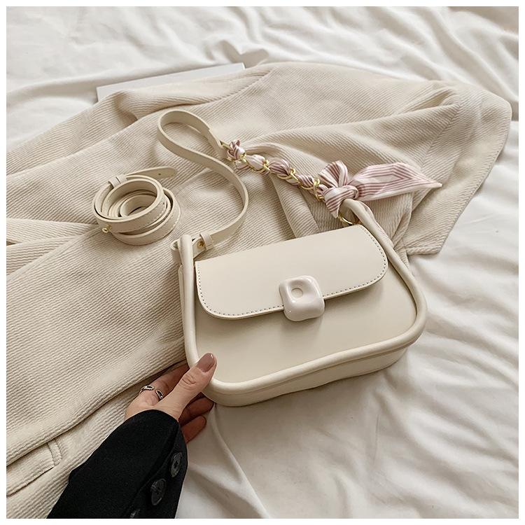 

Маленька жіноча сумка з преміальною текстурою 2024 новий популярний нішевий дизайн сумка-месенджер на одне плече сумка під пахвами маленька квадратна сумка