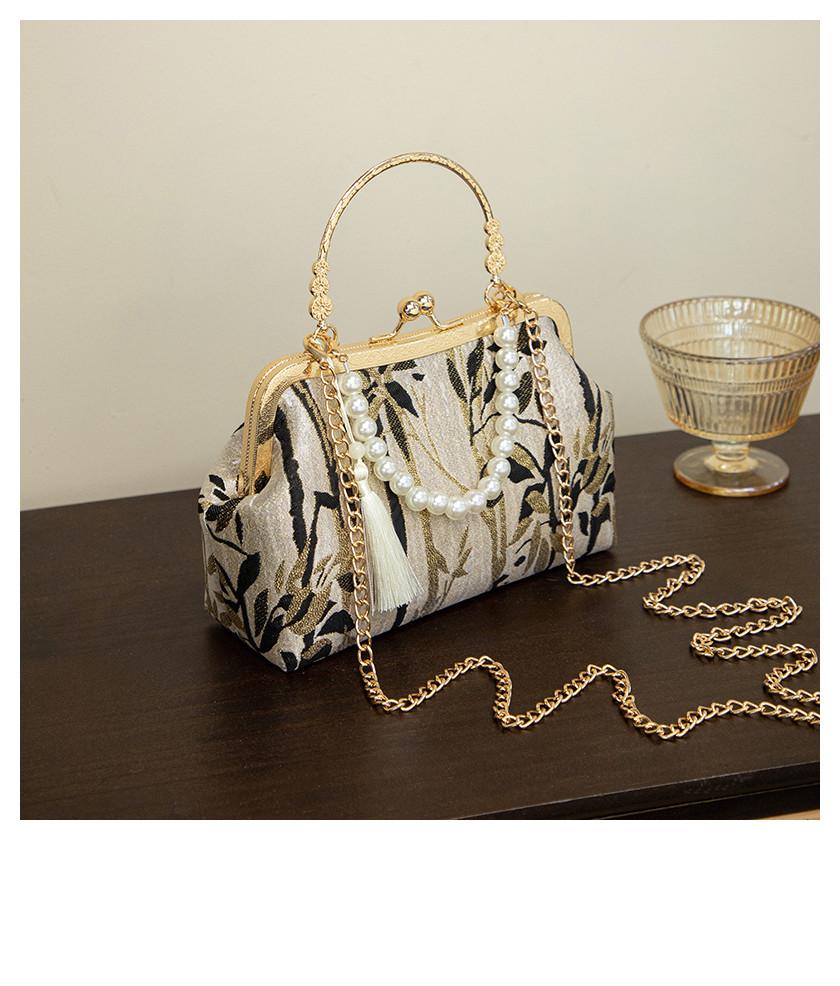 Chinese Style Embroidered Satin Shoulder Bag Metal Handle Handbag Shell Small Square Bag Wedding Party Women Evening Clutch Bags