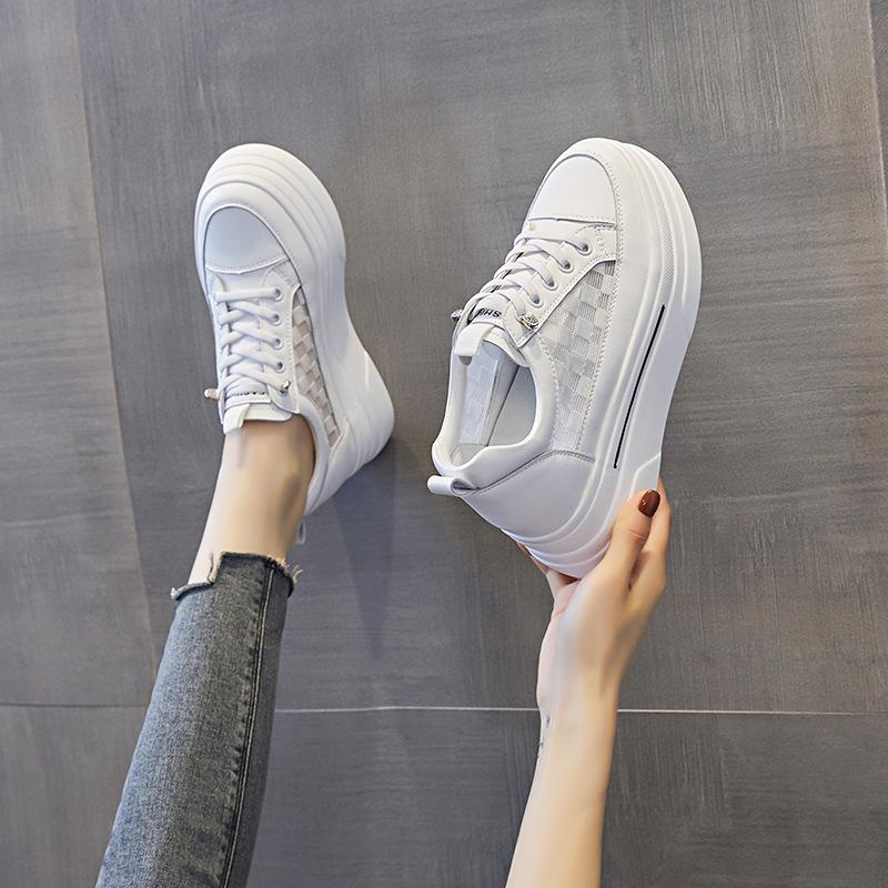 Small inner height increase thick-soled wedge heel 2025 summer new casual women's net shoes breathable and comfortable muffin white shoes