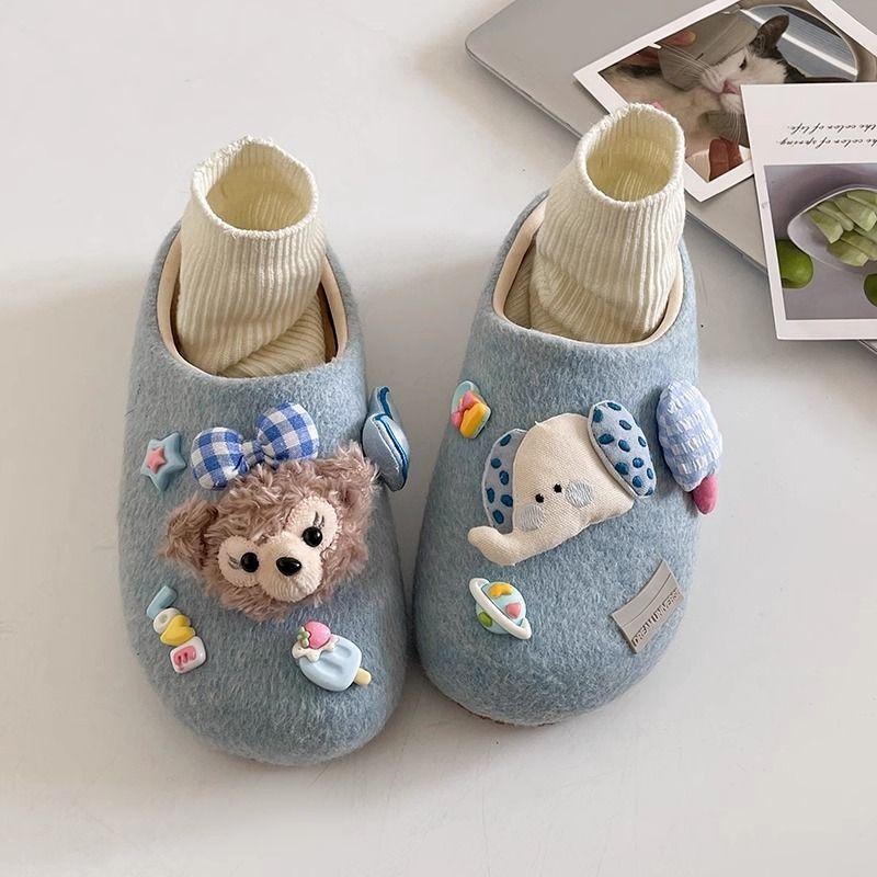 

Модные и милые взрывные дофаминовые женские шлепанцы Birkenstocks весна 2025, новые, на мягкой подошве, нескользящие, с мультяшным декором в виде сумки 35