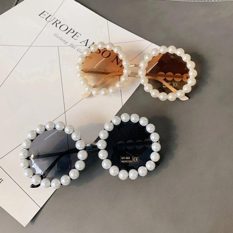 New Luxury Pearl Sun Glasses Women Fashion Metal Frame Round Sun Glasses Designer Imitation Pearl Gradient Sun Glasses UV400