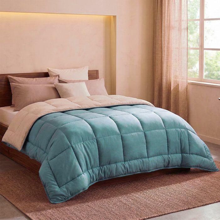 CALGARY - Couette Chaude Microfibre 400gr/m² - Beige Galet & Vert Lac - 240 x 260 cm
