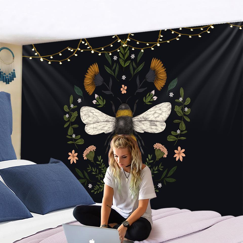 Bee Floral Tapestry Wall Hanging Daisy Flower Wall Decor Tapestries Hanging Bedroom Drom Room Wall Decor Small Black Tapestry