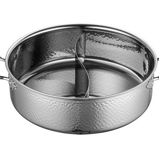 Golden Maple Leaf 304 Stainless Steel Hot Pot with Lid, Hammer Pattern, Three-Layer, Large Capacity, Universal Design, Clear Soup Divider.