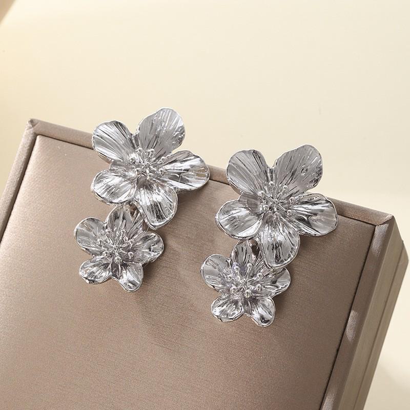 European & American Double-Layer Multicolor Flower Earrings - Trendy and Simple Design