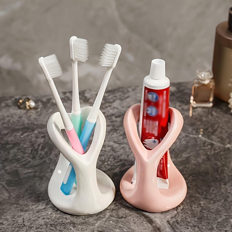 1pc Ceramic Heart-Shaped Toothbrush Holder, Freestanding Bathroom Accessory, Thickened Moisture-Proof Design, Cute Cartoon Couple Toothbrush Organizer