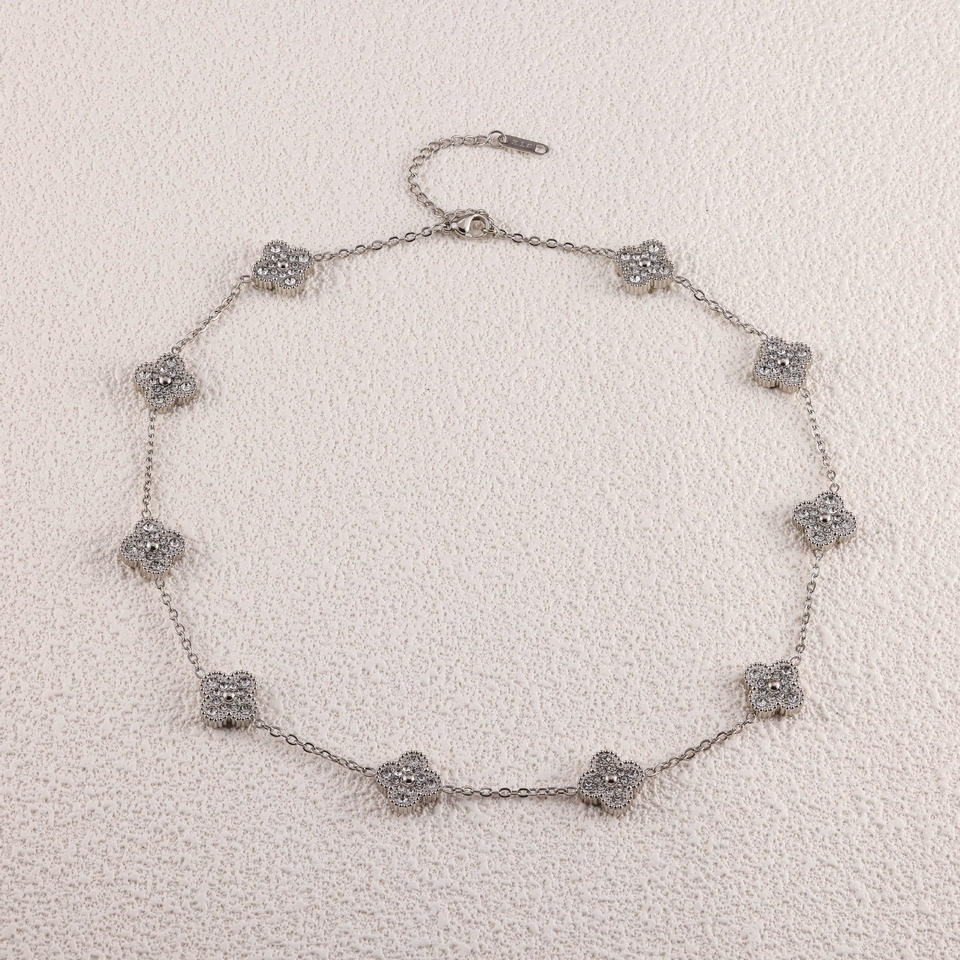 

Ожерелье-чокер из титановой стали с четырёхлистным клевером 13 мм и десятью цветами, роскошная мода, не теряет цвет, для мужчин и женщин