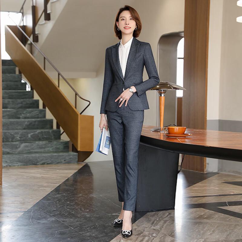 Professionelles zweiteiliges Anzugset für Damen