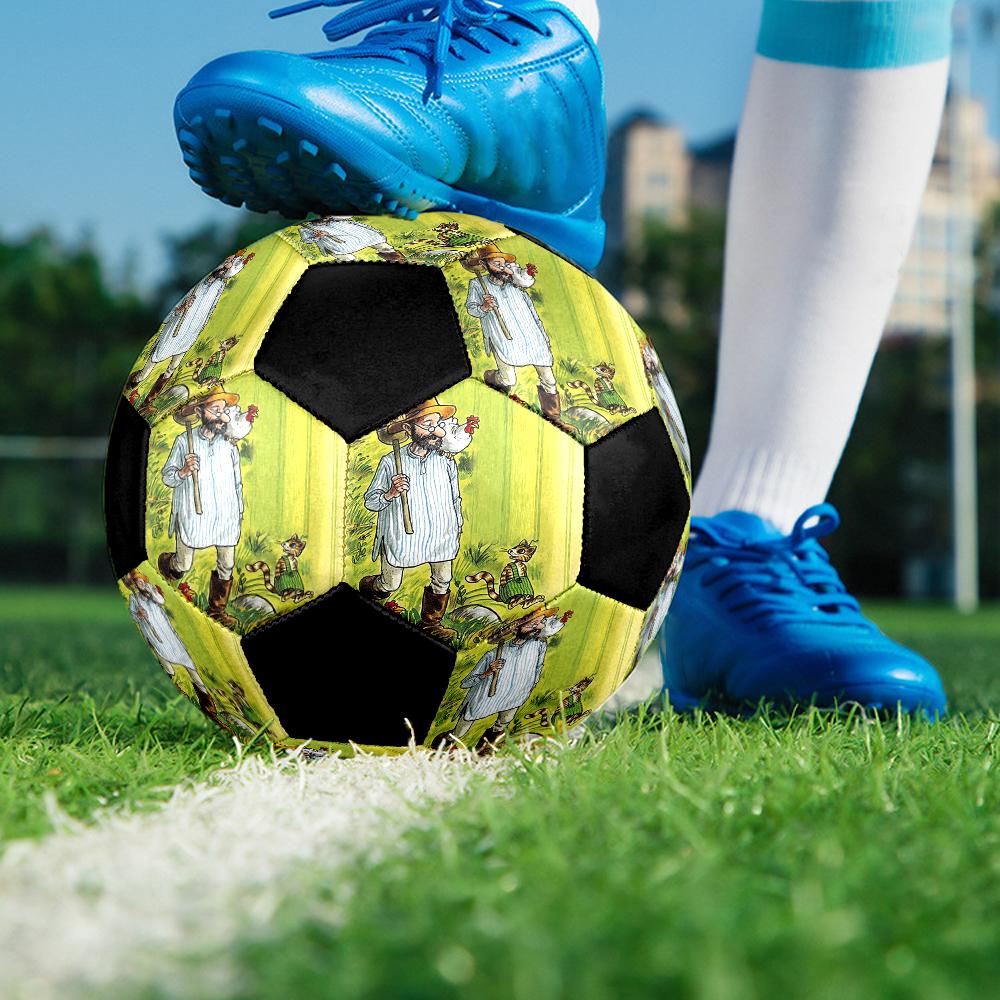 Pettson and Findus Theme Size 5 Soccer Ball, Suitable for Both Indoor and Outdoor Matches, a Gift Suitable for Everyone.