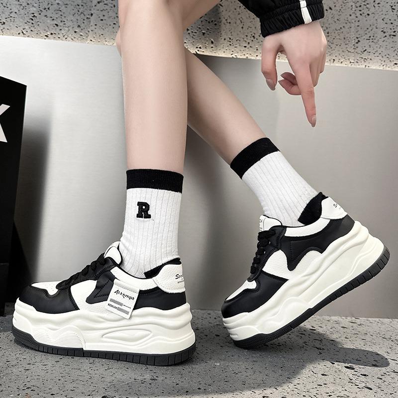 Leather Women's Casual Shoes Spring New Thick-soled Inner Height Increase White Shoes Thick Baseplate Shoes Sports Shoes