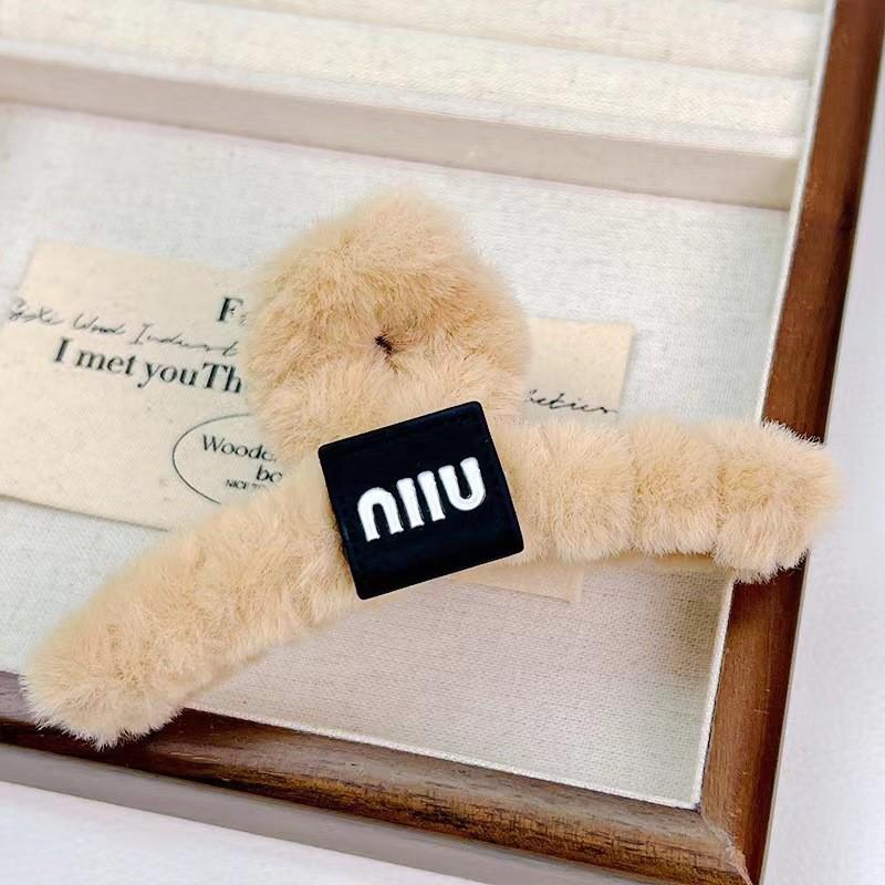 Large Plush Hair Clip: Autumn/Winter Volumizing Shark Clip for Women
