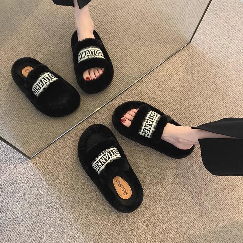 Mao Mao slippers women wear thick soles autumn and winter Internet celebrities Mao Mao shoes European fashion home plush slippers spring and summer