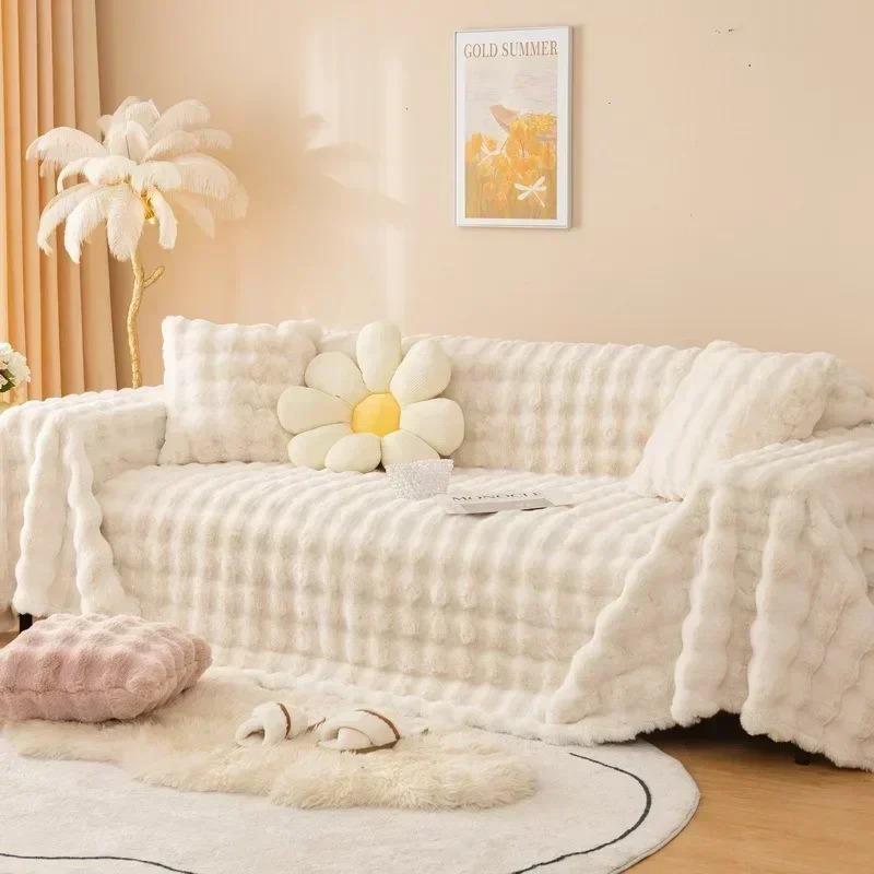 

Bubble Velvet Sofa Towel Cover, Thick Rabbit Plush One-Piece Slipcover for Winter, Non-Slip Furniture Protector 180*130cm