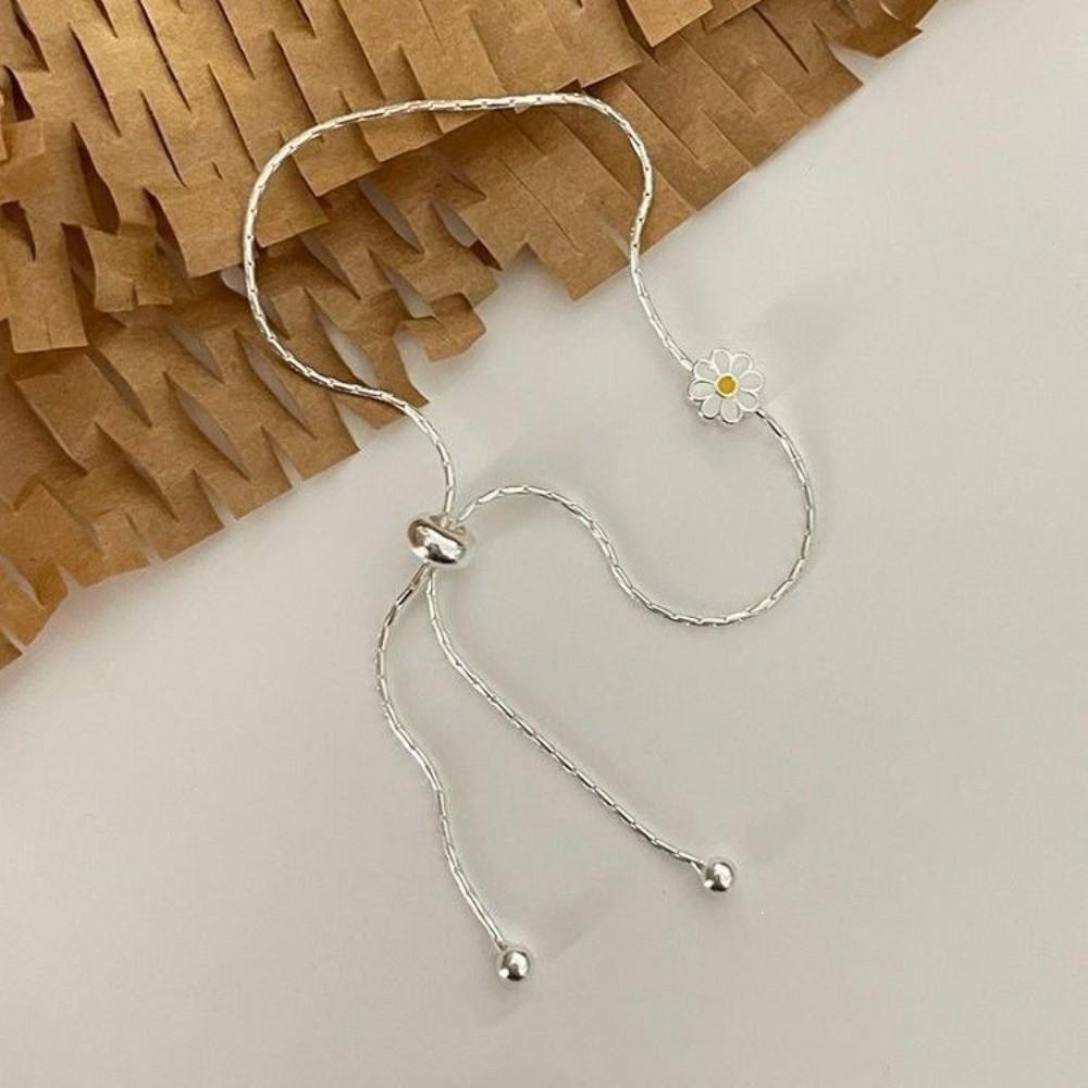 Wristband Women Flower Hand Bracelet Adjustable Friendship Bracelet Sweet Daisy Bracelet  Friends