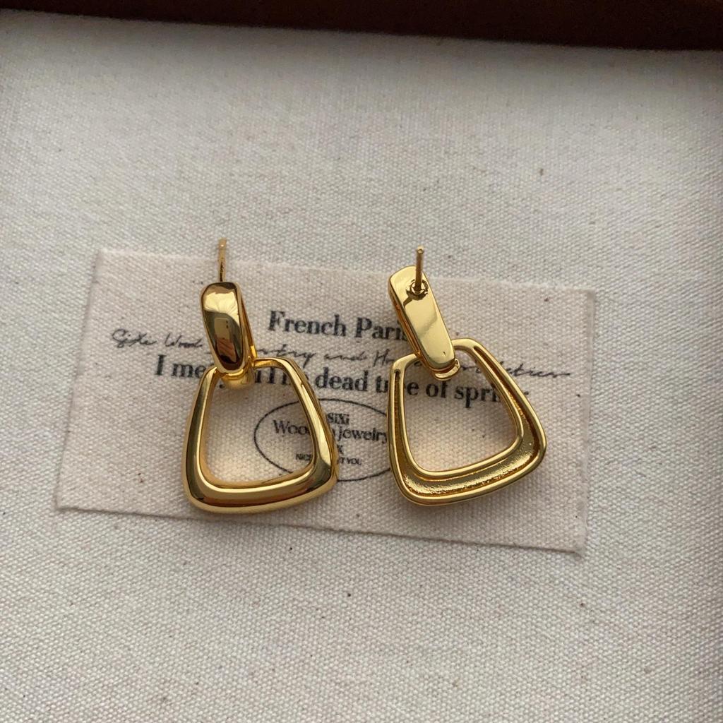 Simple Trapezoidal Ring Earrings, Stud Earrings, High Recognition, Light Luxury And Generous Three-Dimensional Niche Personalized High-Grade Earrings