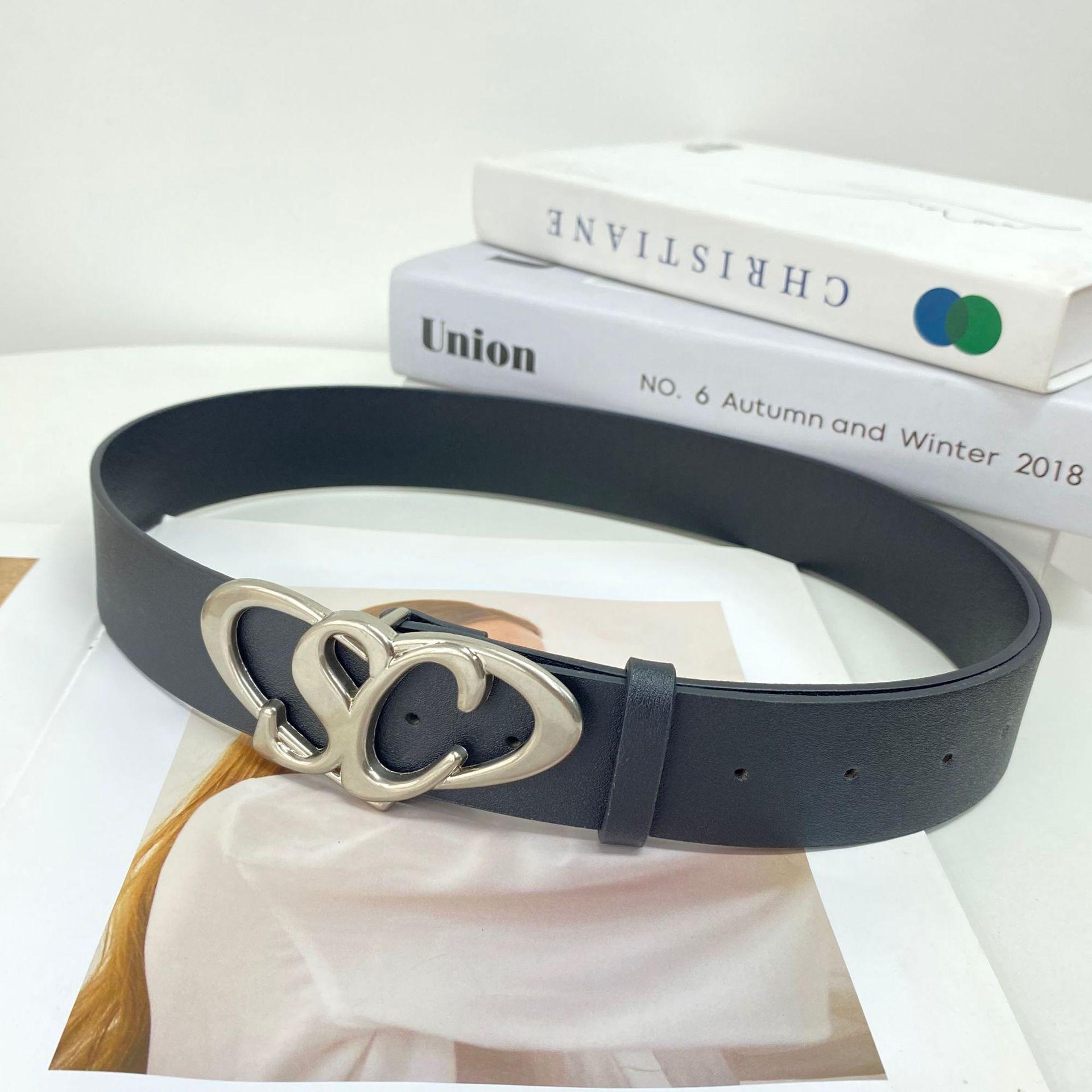 

Нишевый Дизайн Чувство Любви Письмо Sc Металлическая Застежка Кнопка Декоративный Ремень С Джинсами Тренд 105cm чёрный