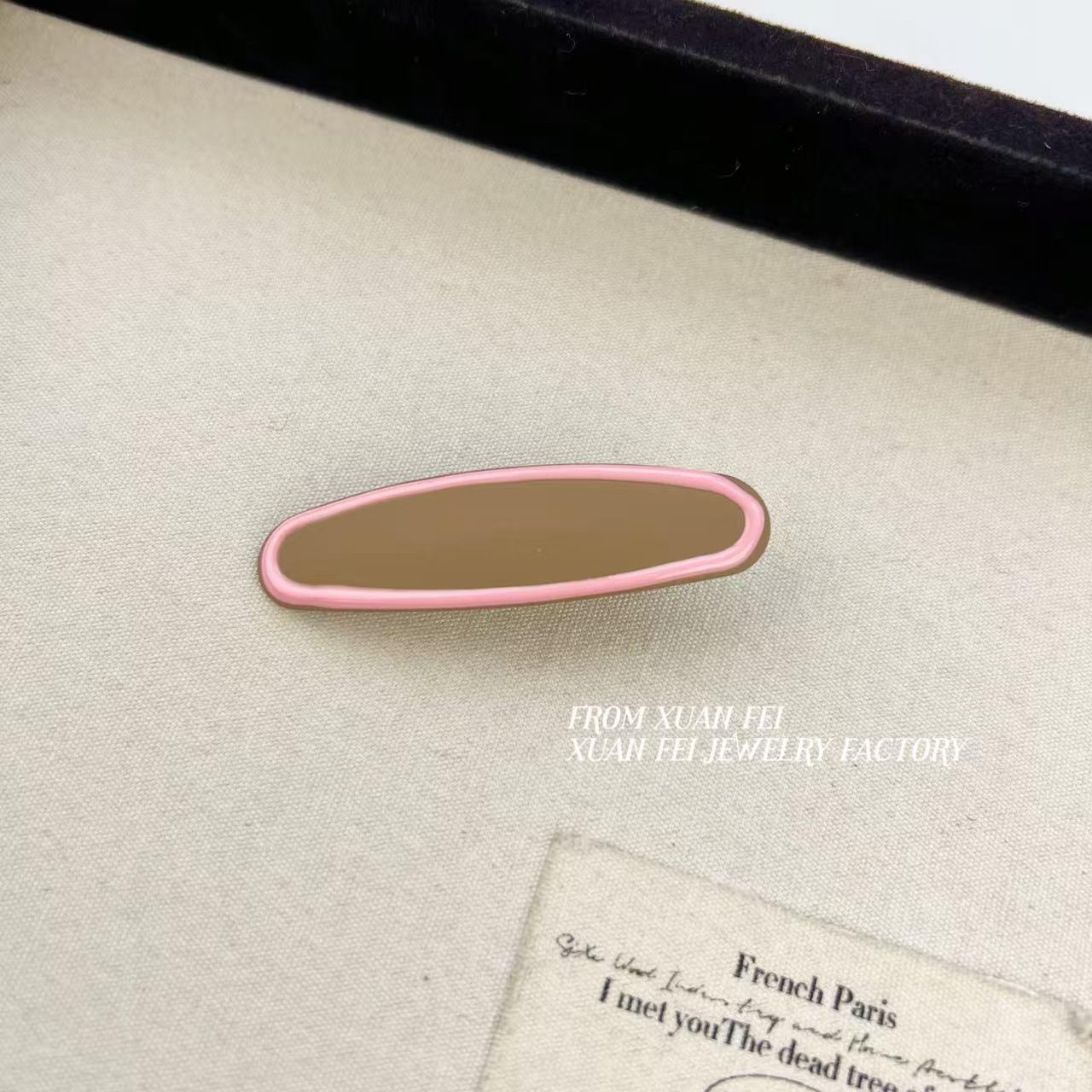 

Oval Enamel Alloy Hair Clip - Sweet Bang Accessory for Women
