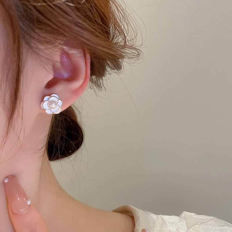 Heart Round Imitation Pearl Butterfly Leaf Tulip Flower Drop Earrings Women Wedding Geometry Jewelry Trend Creative Accessories