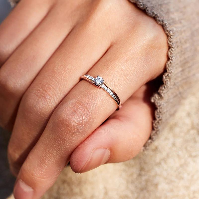 Simple Two-Color Tail Ring, Thin Ring Slightly Inlaid Geometric Ring, Swing Arm Design Fashionable Korean Style Ring