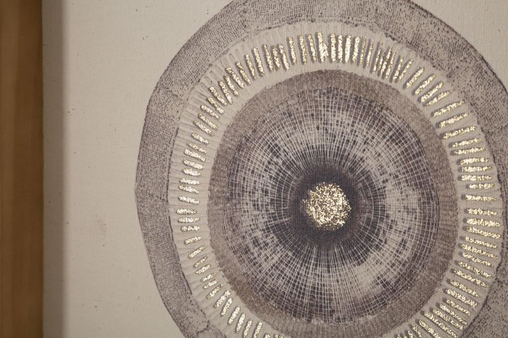 Wanddruck Circly mit Anwendung Circly cm 45X3,2X60