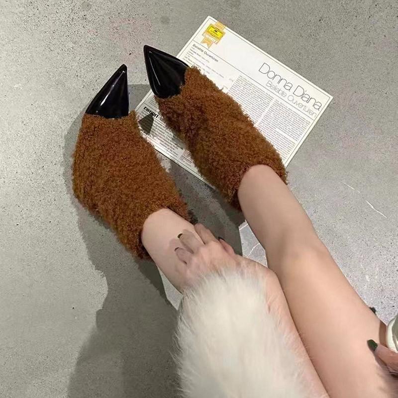 Nové dámské chlupaté teplé kozačky nad koleno z pravé kůže, jednobarevné, módní, stručné, sexy dámské boty na nazouvání s špičatou špičkou a tenkými podpatky