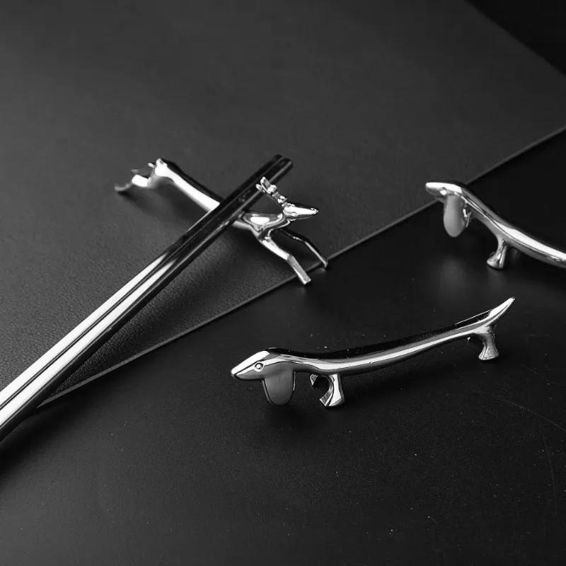 Silver Dachshund-Shaped Cutlery Holder Organizer Decorative Dog Design Kitchen Utensil Storage Rack for Countertop Tableware