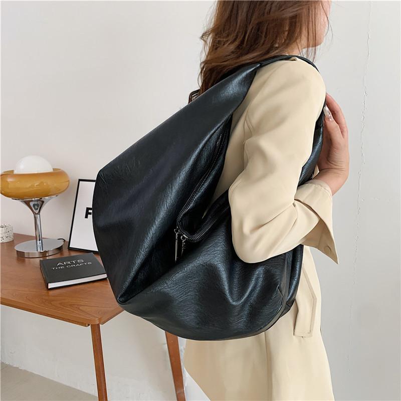 Women's Fashion PU Leather Shoulder Bag - Large Capacity Tote Bag for Daily Use Trendy Underarm Purse Casual Crossbody Handbag