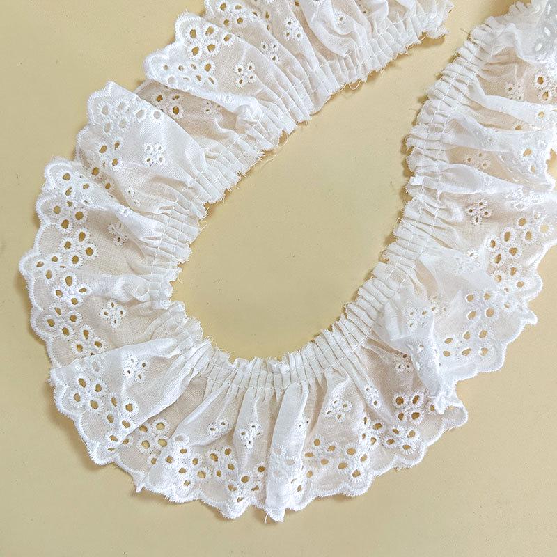 Cotton Heart Lace Trim: Handmade Pleated Accessories with Embroidery Thread