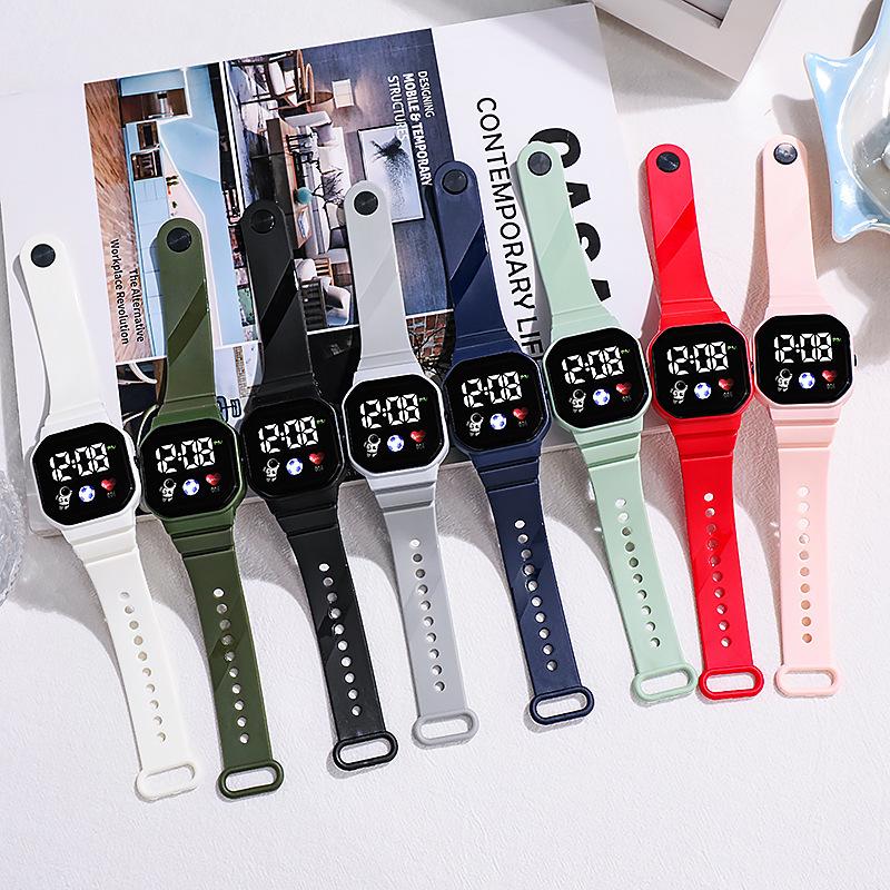 Women's Astronaut Unicorn Fashion Electronic Watch - Niche Design for Trendy Students