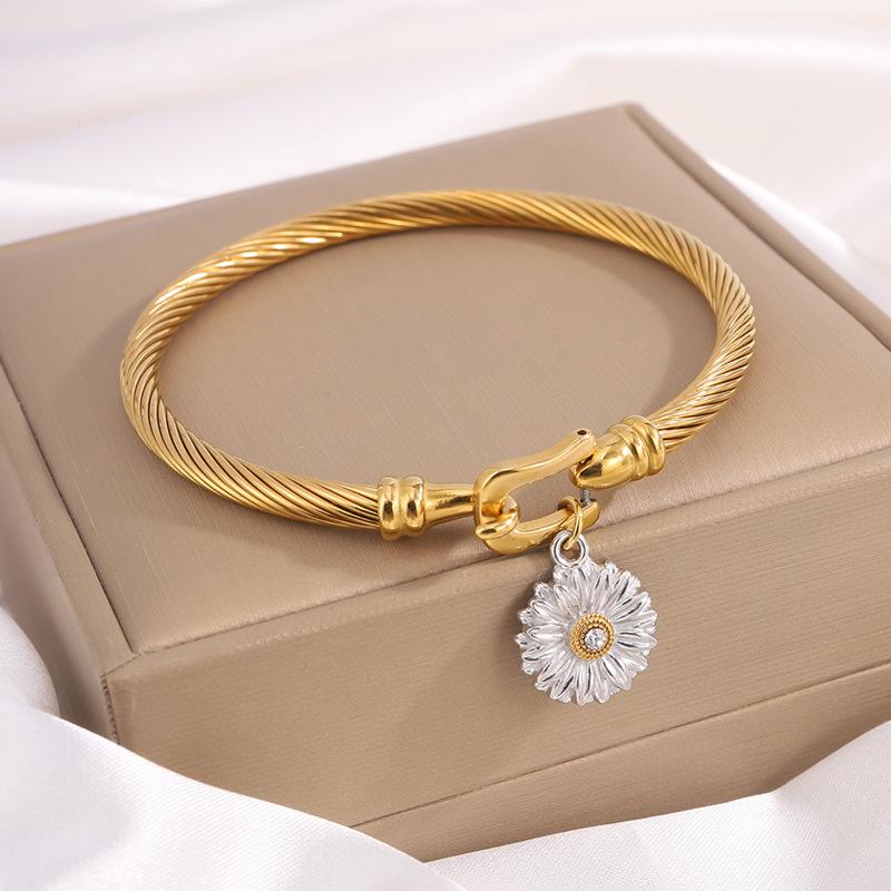 Colorful Love Horseshoe Pendant Girls Light Luxury High-end Bracelet